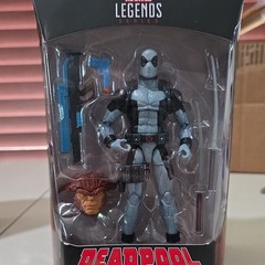 Marvel Legends Deadpool Legends Series Action Figure Boxed w/ Alt Head Sword Gun
