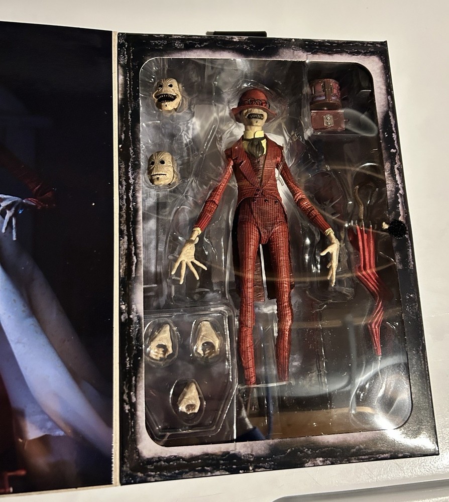 NECA The Conjuring 2 7” Scale Ultimate The Crooked Man Action Figure