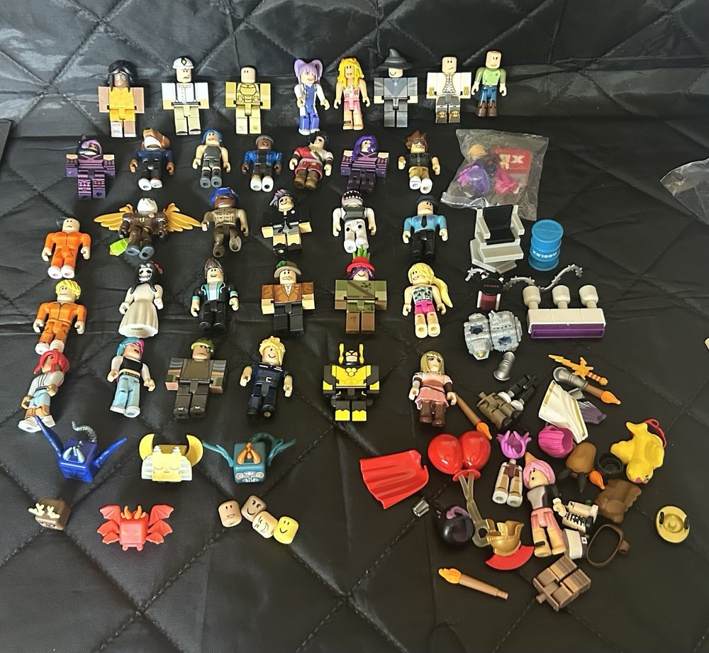 Roblox Jazwares Collectible Toy Action Figures Set of More Then 7