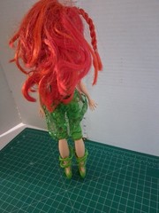 DC Super Hero Girls Poison Ivy 12″ Mattel Doll Posable Articulated Arms & Legs