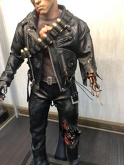 Hot Toys Terminator 2 T-800 Battle Damaged DX13 Japan Limited Special Edition