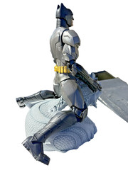 DC Super Alloy 1/6 Batman byJim Lee w/ Gargoyle Base + 2 Comics Pristine Figure