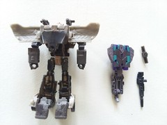 Transformers Custom Quickstrike Netflix Sparkless Bot With Gun & Slitherfang