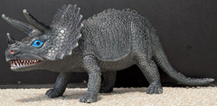 Vintage 1980s Dor Mei Triceratops Styracosaurus Dinosaur Figure Toy Lot (3)