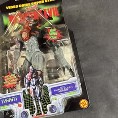 TYRANT RESIDENT EVIL VIDEO GAME SUPER STARS TOYBIZ VINTAGE ACTION FIGURE NEW YLW