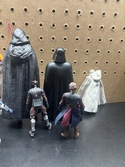 13 Star Wars figures ranging in size and origin see description for details!