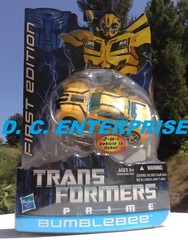TOMY HASBRO TRANSFORMERS PRIME DELUX BUMBLEBEE FIRST EDITION SCOUT NIB CHINA2011