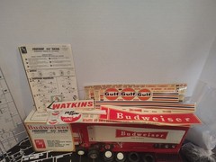 Budweiser Fruehauf 40′ Hauler 1:25 Model Kit AMT Vintage MIB T552 PARTS LOT