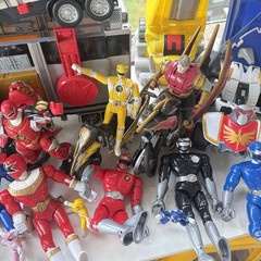 Vintage Power Rangers Action Figures And Vehicles Etc Mixed Lot