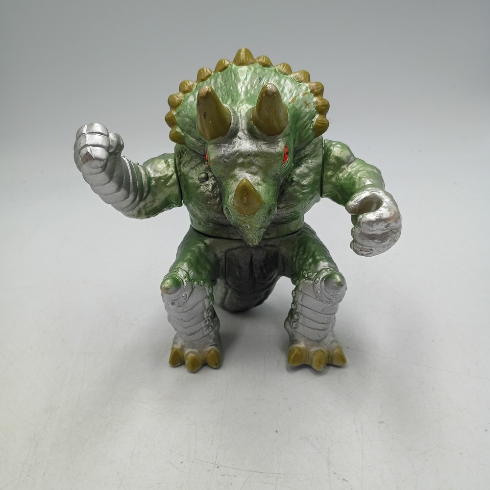 Stone Hurling Beast Triceratops Trendmasters Extreme Dinosaurs KO Vintage