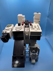 Transformers G1 Metroplex Hasbro Action Figure 1985 Takara Incomplete