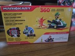 JAKKS Mario Kart – Spin Out Luigi with Banana – Brand New In Box