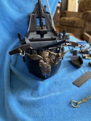 Hawthorne Pirates Of The Caribbean Black Pearl Ghost Ship & Figures lights sound