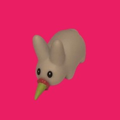 Kidrobot Frank Kozik Personal Happiness Labbit 45mm White Ice Cream Figure