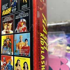 DC Direct Flash & Kid Flash Deluxe Action Figure boxed set w/ treadmill/ring