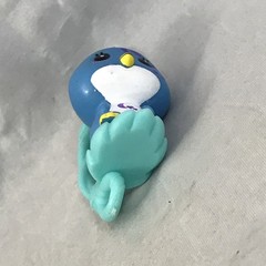 BANANA BUNCH Pawka Penguin Figure & Yellow Banana 2018 Cepia Loose
