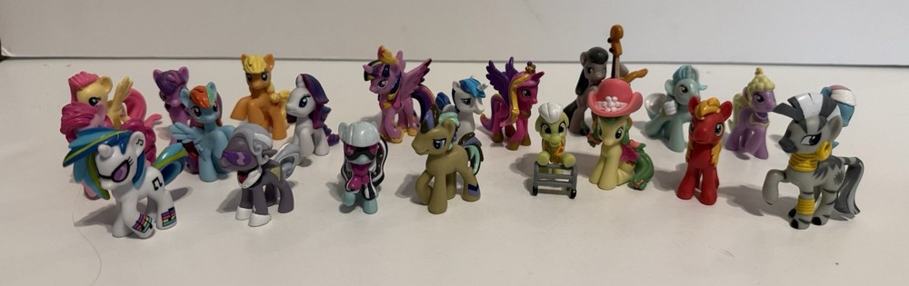 My Little Pony Friendship Is Magic Blind Bag Mini Figures Lot Of 21 DJ Pon