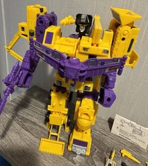 Transformers G2 Devastator 100% Complete with instructions! Unbroken! Nice