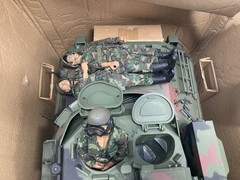 The Ultimate Soldier- M2 Fighting Vehicle 1:6 FIgure Kit See Description