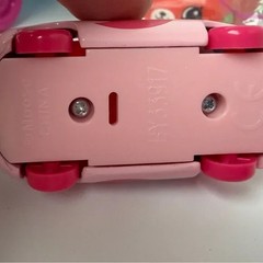 Shopkins Cupcake Truck Cutie Car Play n Display Collector’s Van with Car + Extra