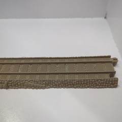 Thomas The Train Gullane Track 8.5″ Tan Straight Replacement Part Rails On Side