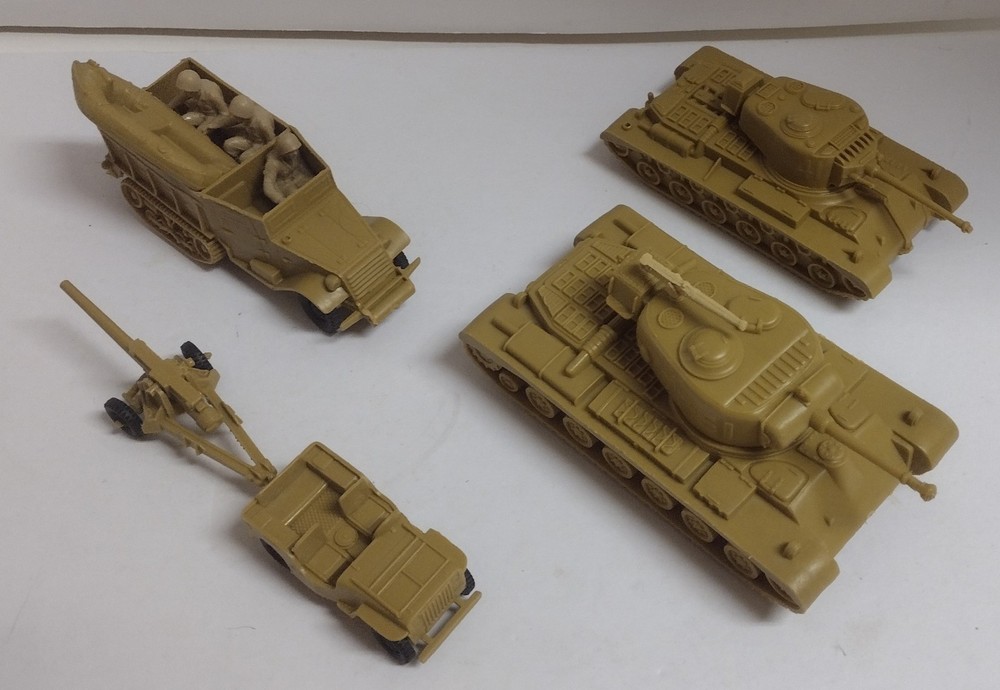 Marx Battleground/Desert Fox US Vehicle set w/#51, #41 Tanks, Halftrack ,Jeep +