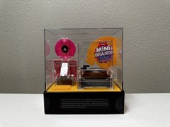 Mini Brands Really Works Vinyl Playset Series 1 – In Hand