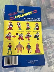 New Slightly OPEN SEAL Nintendo Super Mario Bros. Figurines With Hammer Applause