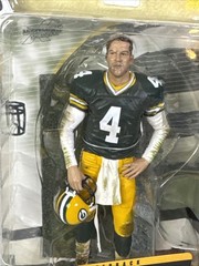 McFarlane’s NFL Series 12 Brett Favre #4 Green Bay Packers 2005 Football Figure