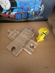 Learning Curve Wooden Thomas Train Clickety Clack Cross Track & RR Sign!