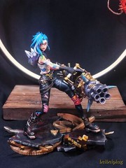 18CM League of Legends LOL Jinx PVC Statue Handmade Figure Model Collectibles