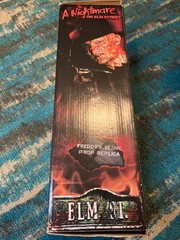 NECA – A Nightmare On Elm Street – Freddy Krueger Glove Prop Replica