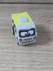 Disney Pixar Cars 3 Thunder Hollow Crazy Arvy Deluxe Diecast Mini 1.5 Inch -2016