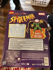 MARVEL LEGENDS SPIDER-MAN RETRO MYSTERIO WALMART EXCLUSIVE IN HAND!