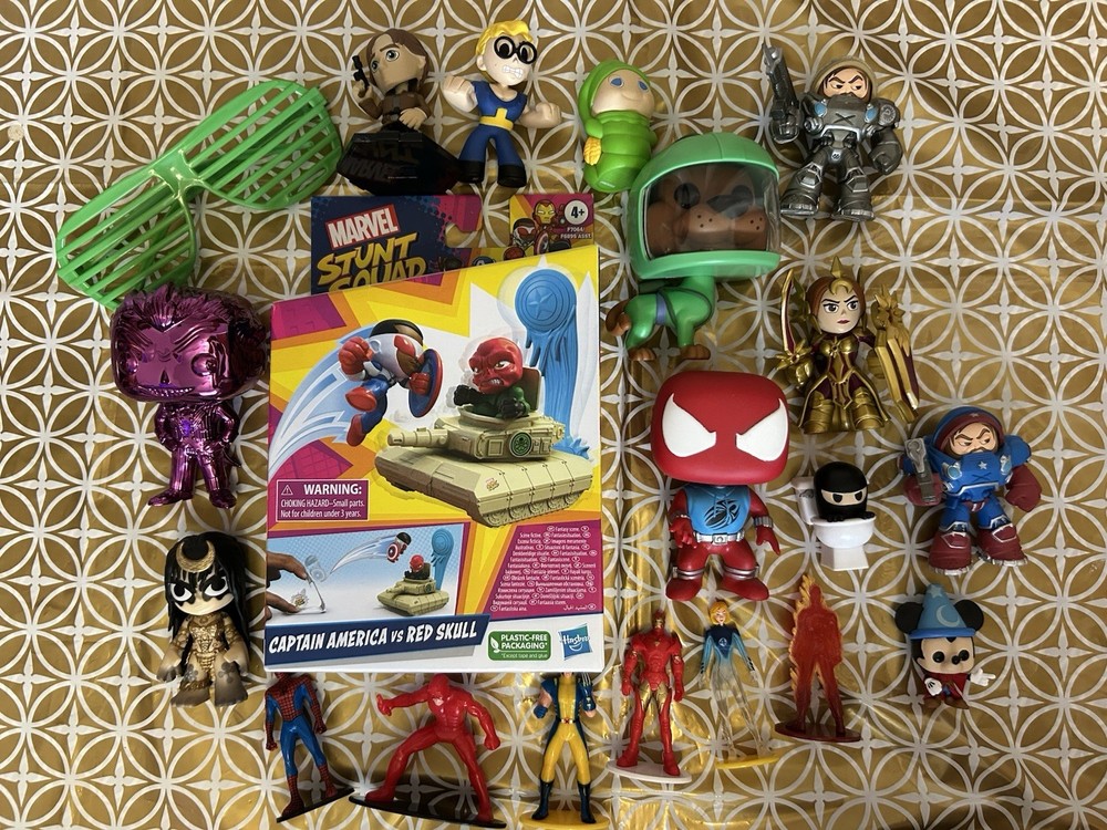 20 Mixed Lot Toys Action Figures Funkos Xmen Marvel SpiderMan Scooby Doo