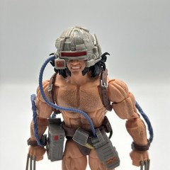 Marvel Legends Weapon X Wolverine Target Exclusive X-Men Retro Card COMPLETE GC!