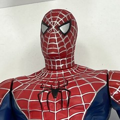 Marvel 2002 13″ Spider-Man Kicking Punching Hero Action Figure Battery Operated