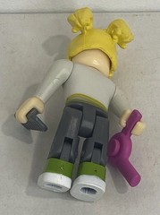 ROBL0X STYLZ SALON: VIP STYLIST Celebrity Series 3 Figure COMPLETE comb NO CODE