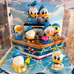 Hot Toys x Disney CBX157 DONALD DUCK 90 Cosbi Full box ( Case of 8pcs. )