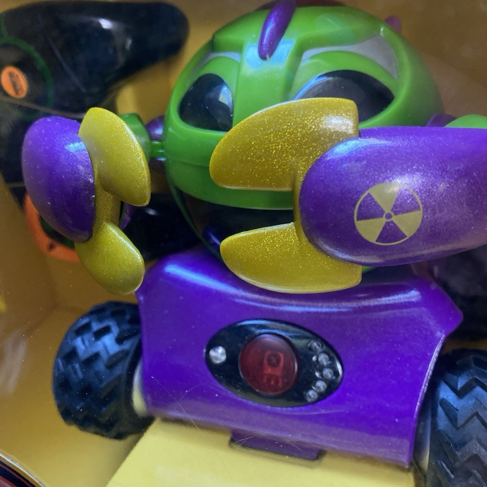 Y2K Rumble Robots BITOR Red Team Interactive Fighting Robots NOS Trendmasters