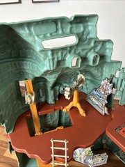 Mattel Masters of The Universe MOTU Vintage Castle Grayskull Playset He-man