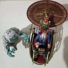 H.G. Wells’ The Time Machine + Morlock + George 1/18 scale deluxe model