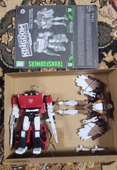 Transformers Kingdom Battle Across Time Set – Sideswipe and Maximal Skywarp