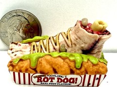 Foot-Long Rot Dog Real Foot Flavor Toe Jam Relish Zuru Mega Gross Series 1