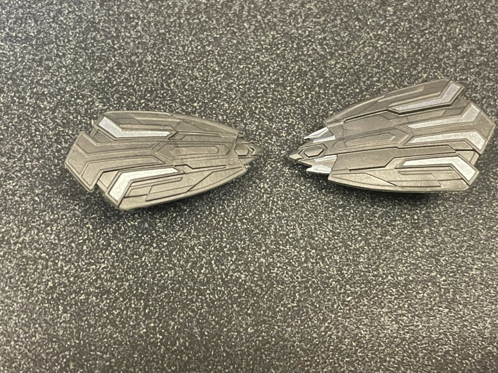 MARVEL LEGENDS 6″ SCALE INFINITY (CAPTAIN AMERICA) WEAPON ACCESSORIES (MINT)