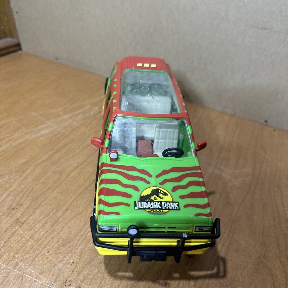 Mattel 2020 Jurassic Park 1993 Ford Explorer Model Car 04 Green Yellow Red