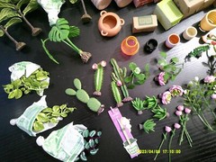 HUGE NEW MIX lot MINIVERSE make it mini LIFESTYLE PLANTS VASE FLOWERS BIRDS SOIL