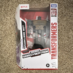 Hasbro Transformers War for Cybertron Trilogy Sparkless Bot Decepticon Car