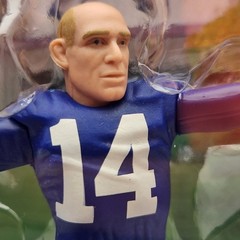 Starting Lineup 1998 Pro Football Hall of Fame Legends Y.A. Tittle #14 1:18 Fig.