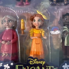 Disney Encanto Movie Ultimate Madrigal Family Gift Set 10 Piece Figure Set New
